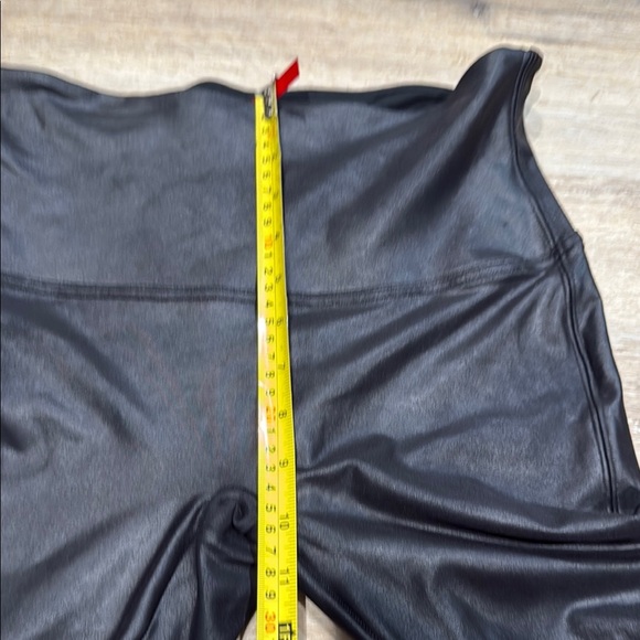 SPANX Size  L Black Form-Fitting Leggings with High-Rise Waistband Faux Leather - Picture 9 of 9